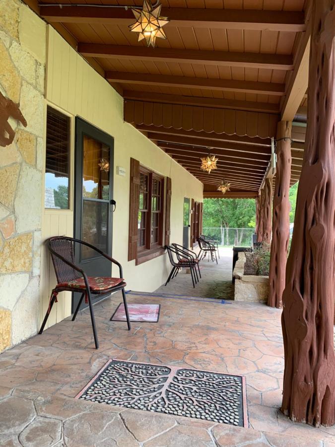 Diamond H Lodge B&B Bandera Exterior foto